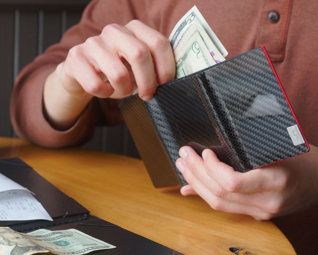 Common Fibers TRI carbon fiber wallet