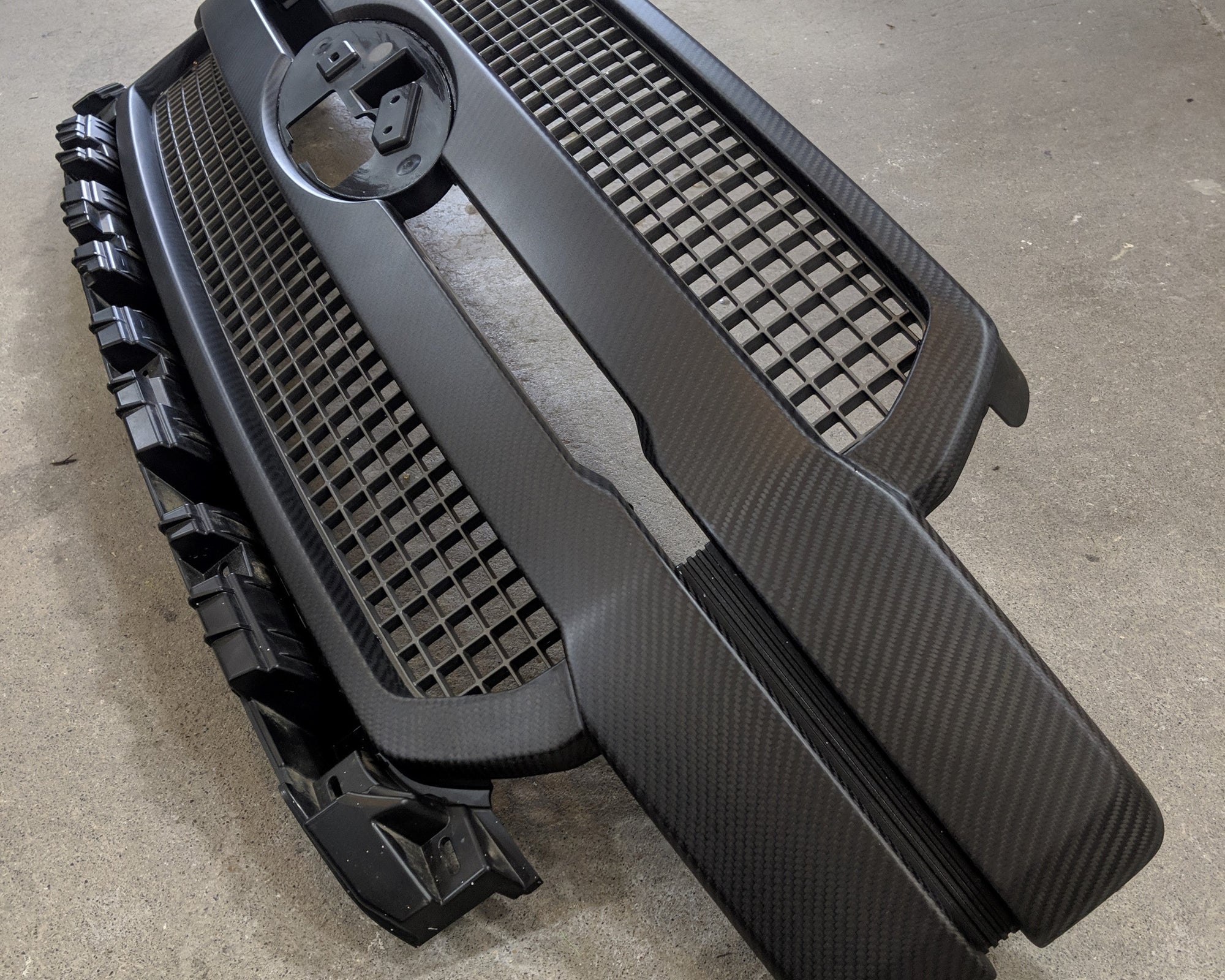 Carbon Fiber Ford F150 Grill